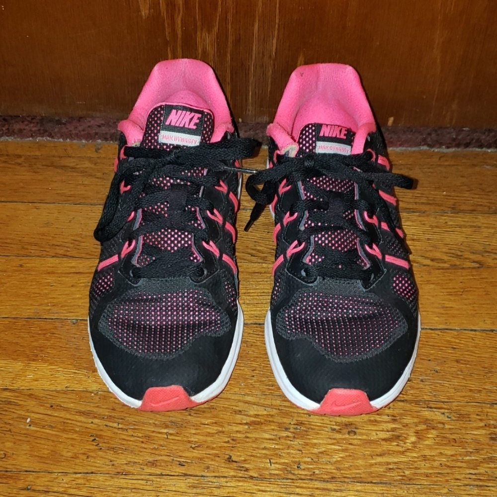 NIKE Youth Air Max Dynasty Running Shoes